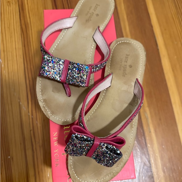 kate spade Shoes - Kate spade flip flops